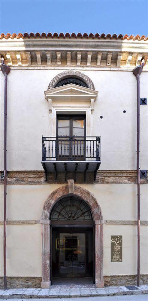 SantʼAgata di Militello Hotel Palazzo Fortunato מראה חיצוני תמונה